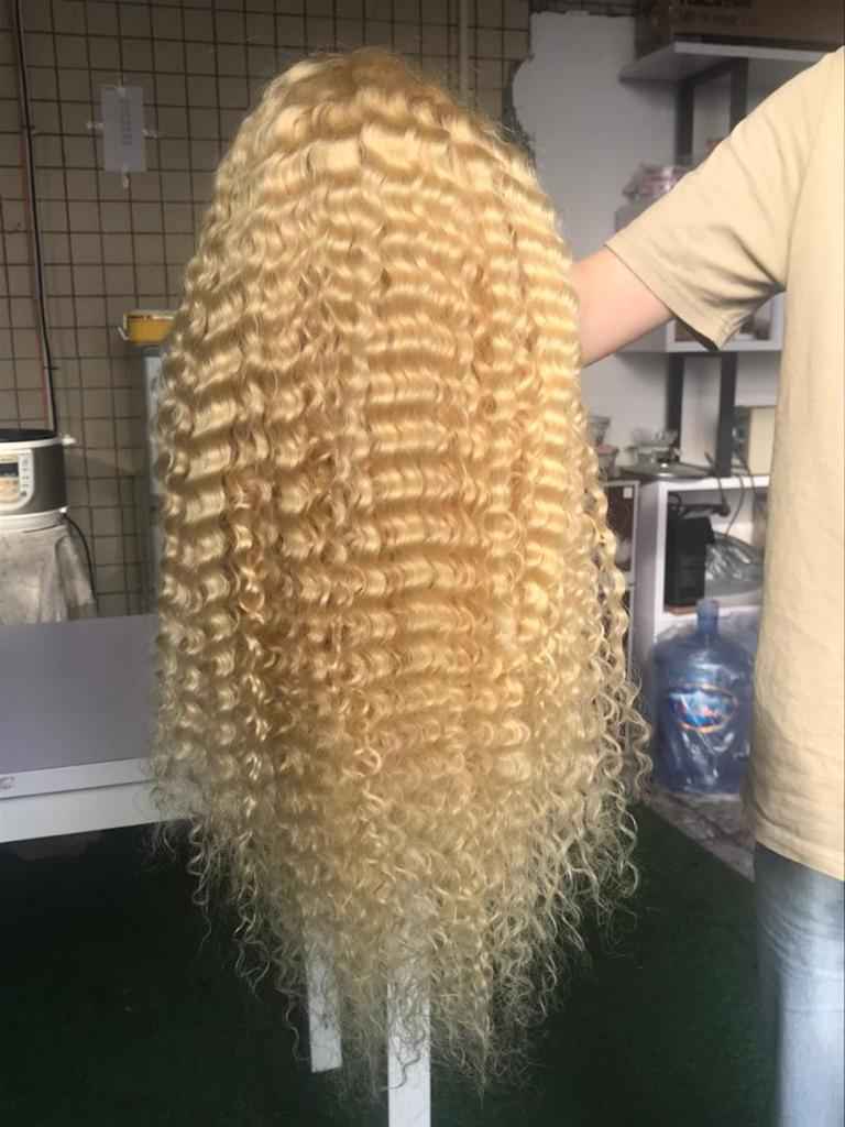 613 Curly human hair Blonde Wig